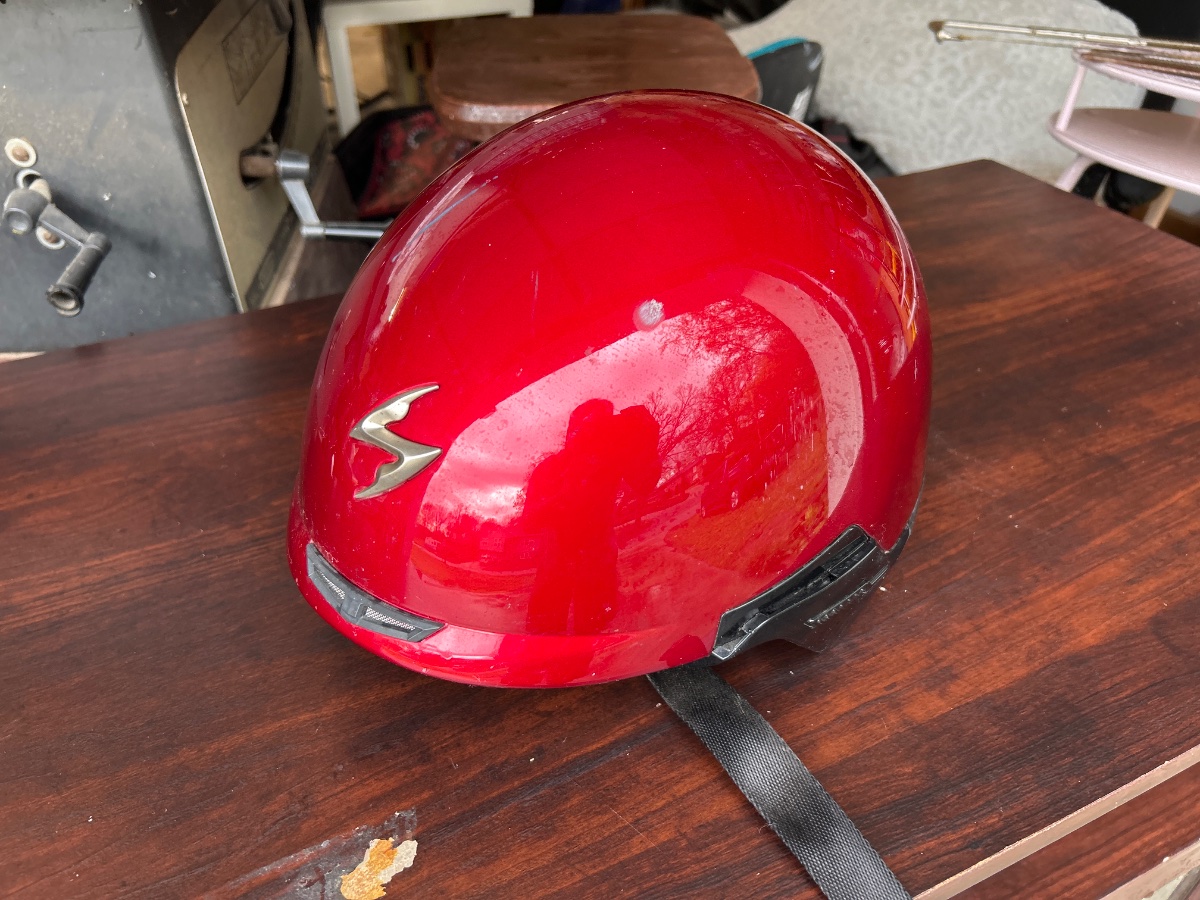 Motorcycle helmet thumbnail 2